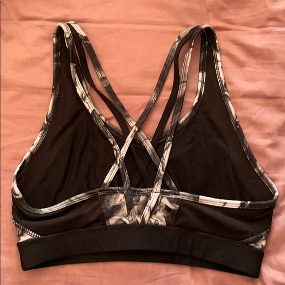 Monochrome watermark jog bra - Picture 2 of 3